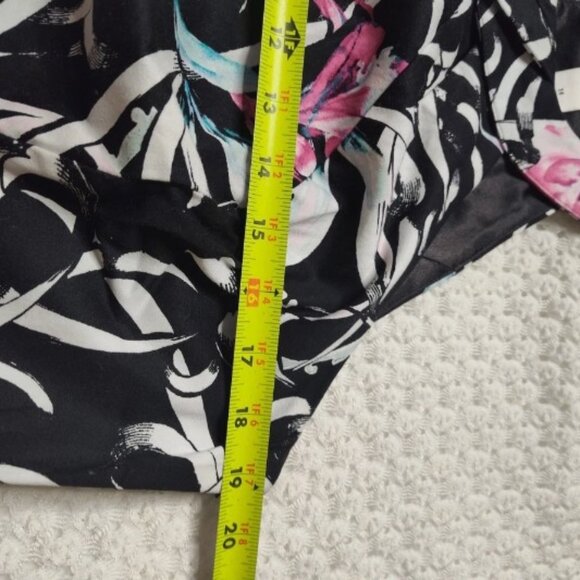 White House Black Market Halter Tank B/W/Pink Floral Side Zip Sleeveless Size 14 - Picture 6 of 10